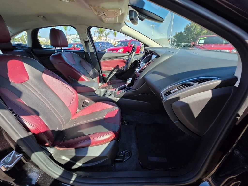 2012 Ford Focus 4dr Sedan Titanium - 22937410 - 8