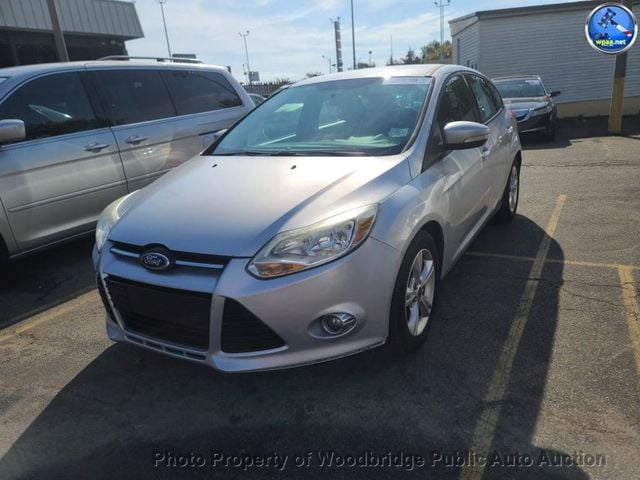 2012 Ford Focus 5dr Hatchback SE - 22933406 - 0