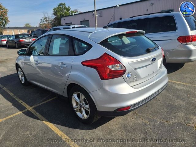 2012 Ford Focus 5dr Hatchback SE - 22933406 - 5