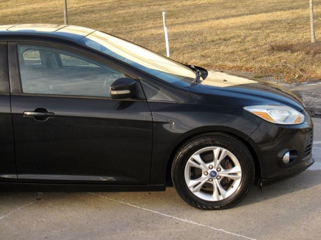 2012 Ford Focus 5dr Hatchback SE - 22761884 - 7