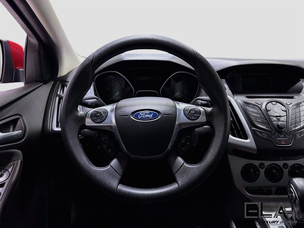 2012 Ford Focus 5dr Hatchback SE - 23047788 - 12