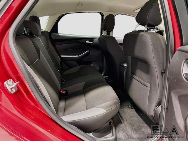 2012 Ford Focus 5dr Hatchback SE - 23047788 - 23