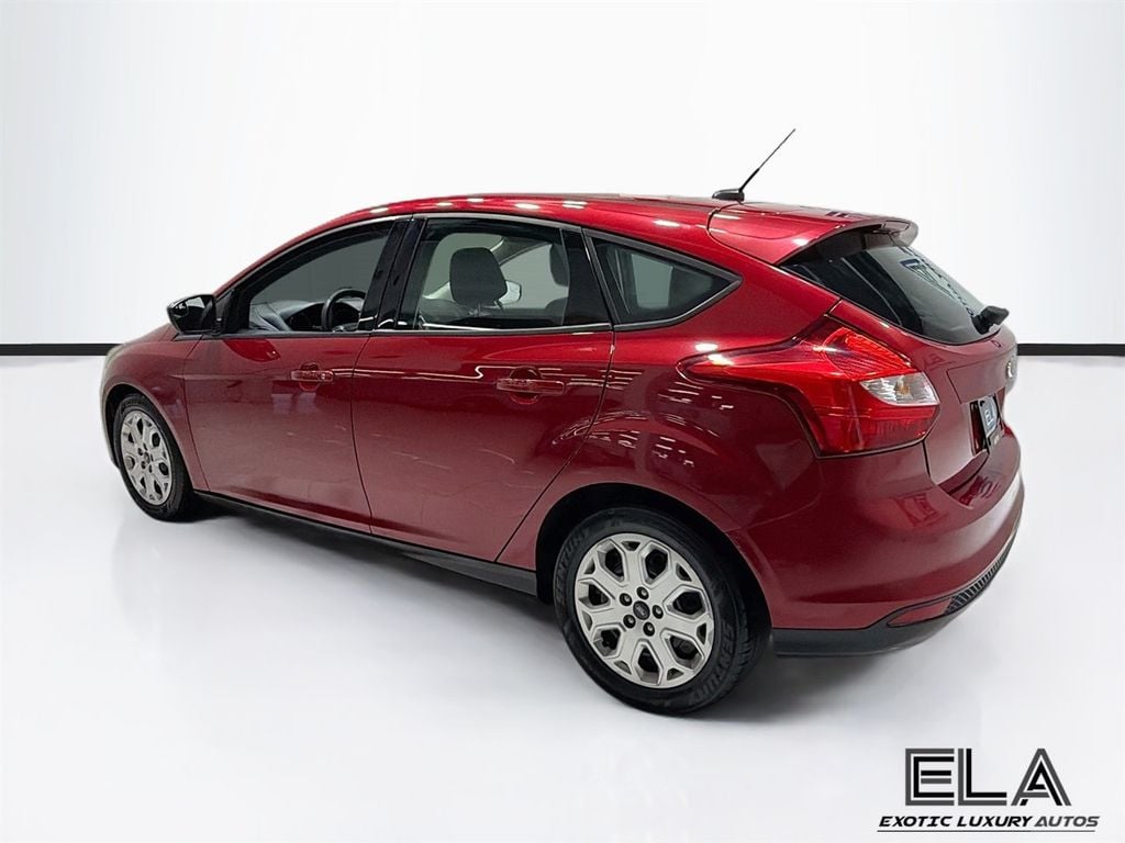 2012 Ford Focus 5dr Hatchback SE - 23047788 - 28