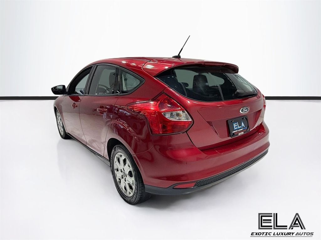 2012 Ford Focus 5dr Hatchback SE - 23047788 - 29