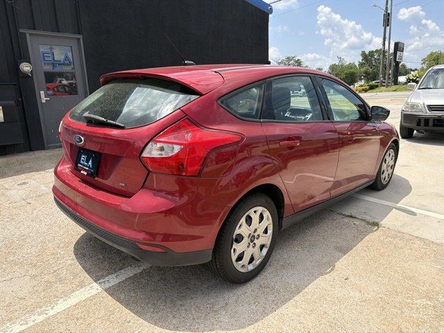 2012 Ford Focus 5dr Hatchback SE - 23047788 - 5