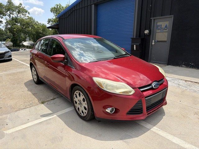 2012 Ford Focus 5dr Hatchback SE - 23047788 - 7