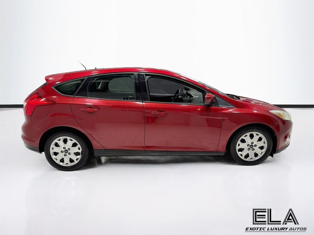 2012 Ford Focus 5dr Hatchback SE - 23047788 - 8