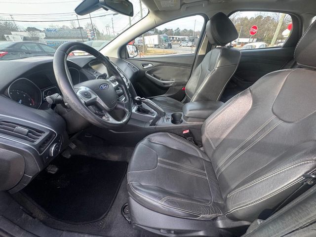 2012 Ford Focus 5dr Hatchback Titanium - 22972974 - 10