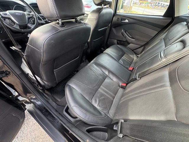 2012 Ford Focus 5dr Hatchback Titanium - 22972974 - 15