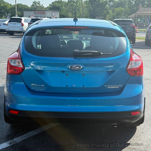 2012 Ford Focus FOCUS HATCHBACK TITANIUM W/ MOONROOF & TECH PACKAGE - 23058673 - 13