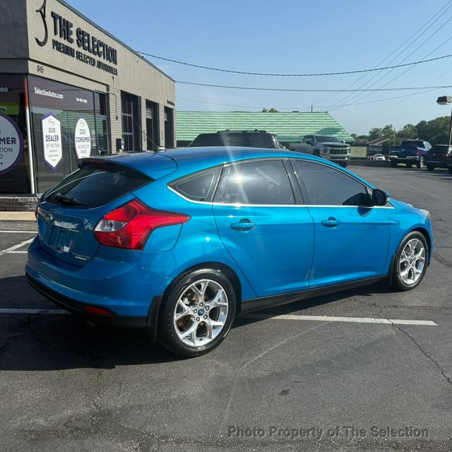 2012 Ford Focus FOCUS HATCHBACK TITANIUM W/ MOONROOF & TECH PACKAGE - 23058673 - 17