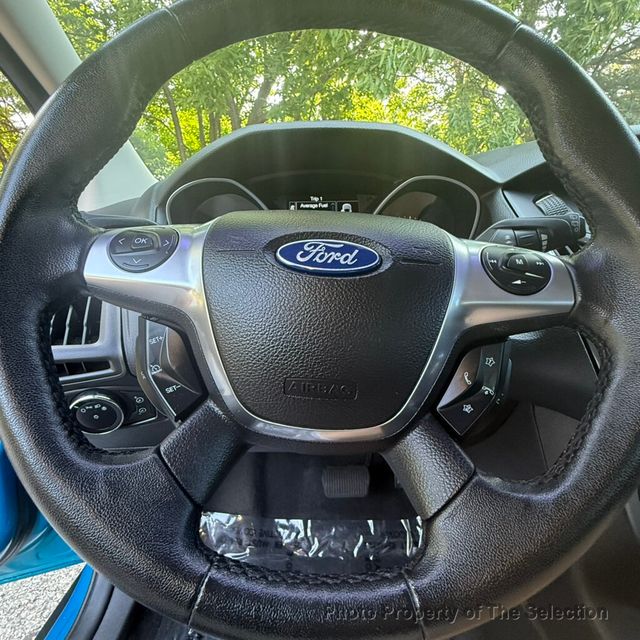 2012 Ford Focus FOCUS HATCHBACK TITANIUM W/ MOONROOF & TECH PACKAGE - 23058673 - 23