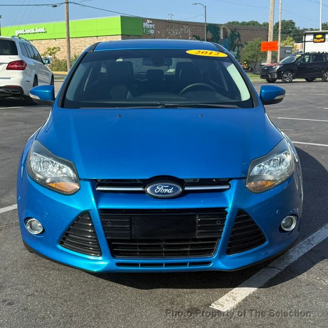 2012 Ford Focus FOCUS HATCHBACK TITANIUM W/ MOONROOF & TECH PACKAGE - 23058673 - 4