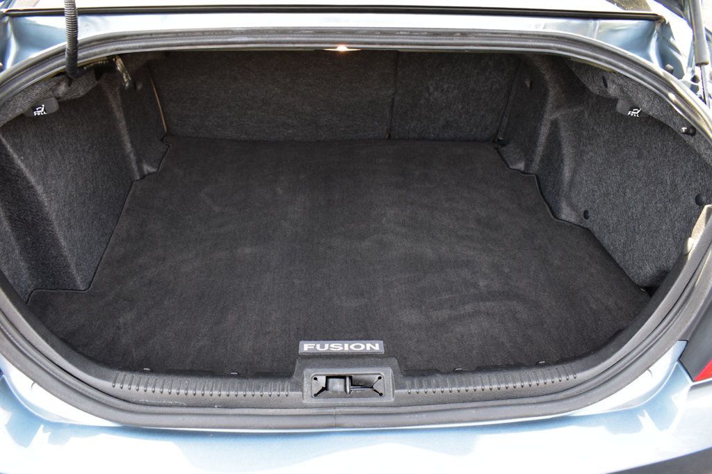 2012 Ford Fusion 4dr Sedan SEL FWD - 22943258 - 39