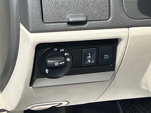 2012 Ford Fusion 4dr Sedan SEL FWD - 23036065 - 19