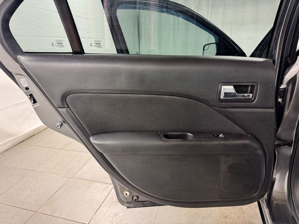 2012 Ford Fusion SE - 23065992 - 14
