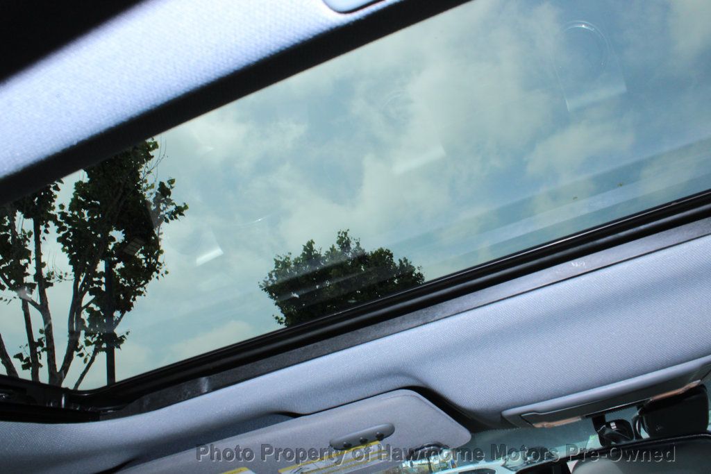 2012 Ford F-150 2WD SuperCrew 145" Platinum - 23059175 - 17