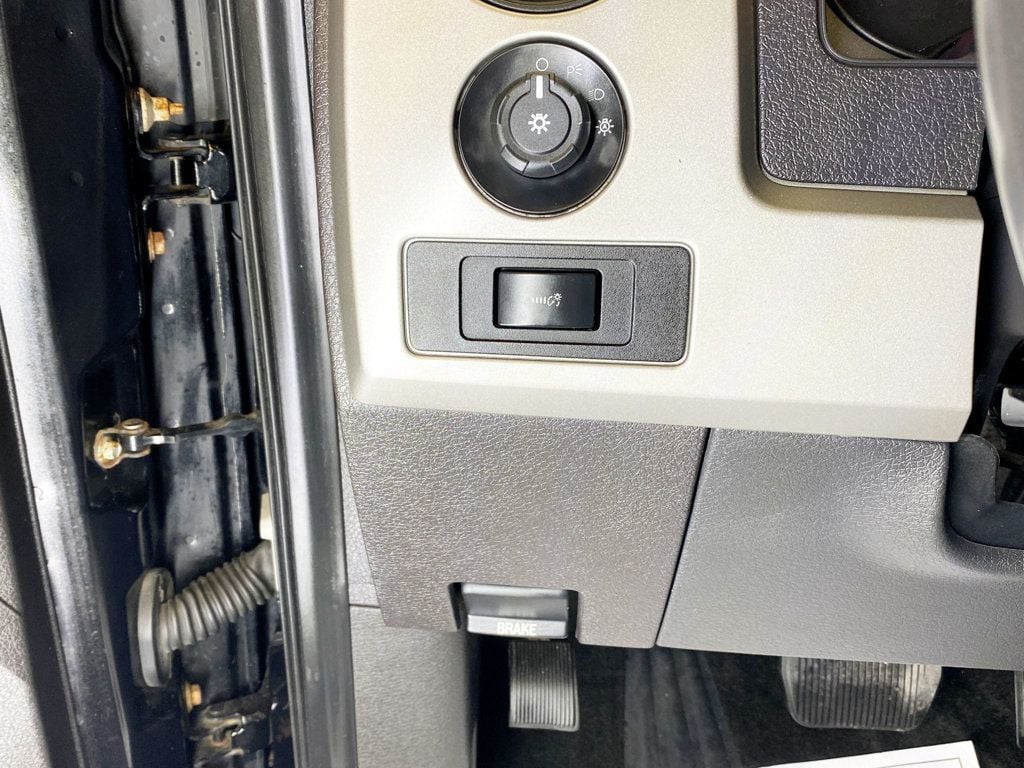 2012 Ford F-150 4WD SuperCrew 145" SVT Raptor - 22987091 - 29