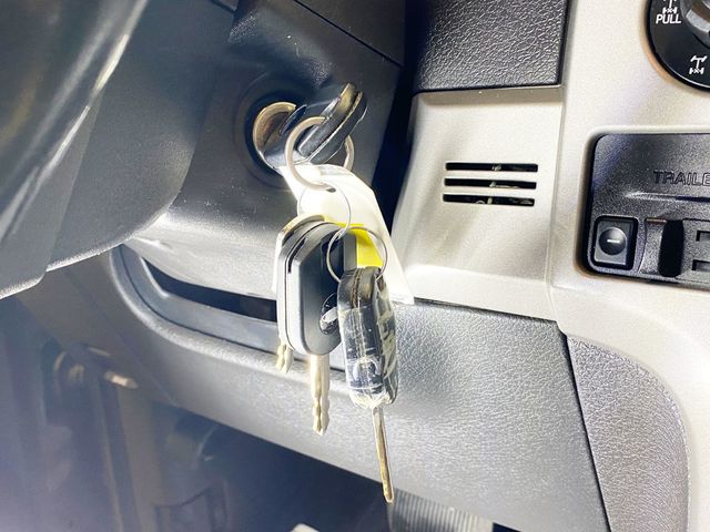 2012 Ford F-150 4WD SuperCrew 145" SVT Raptor - 22987091 - 36