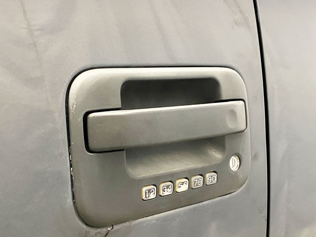 2012 Ford F-150 4WD SuperCrew 145" SVT Raptor - 22987091 - 3