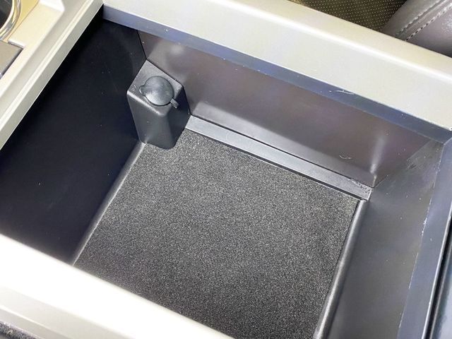 2012 Ford F-150 4WD SuperCrew 145" SVT Raptor - 22987091 - 44