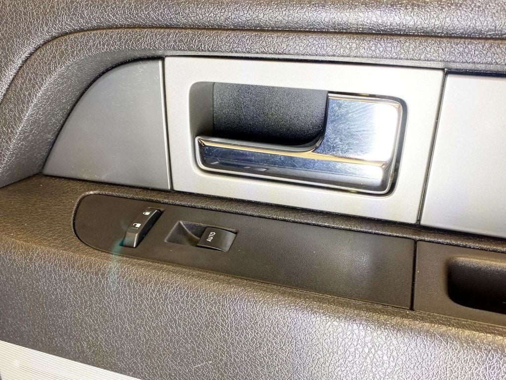 2012 Ford F-150 4WD SuperCrew 145" SVT Raptor - 22987091 - 49