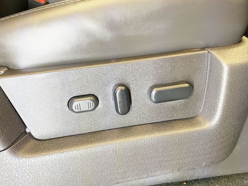 2012 Ford F-150 4WD SuperCrew 145" SVT Raptor - 22987091 - 51