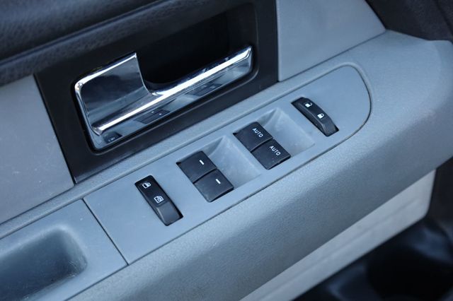 2012 Ford F-150 4WD SuperCrew 145" XLT - 22925224 - 31