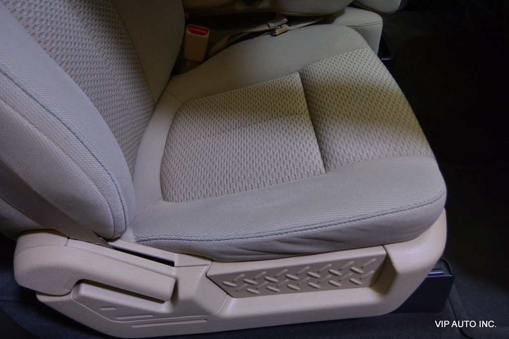 2012 Ford F-150 4WD SuperCrew 145" XLT - 22967985 - 17