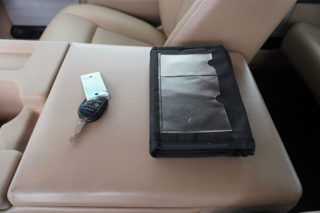 2012 Ford F-150 LARIAT - 23045483 - 33