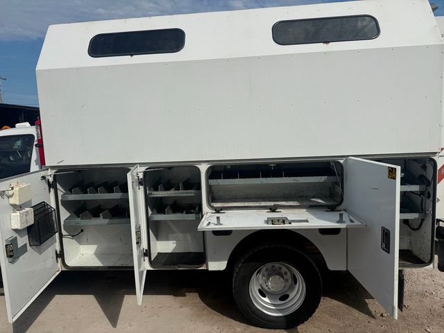2012 Ford F-550 Enclosed Utility Service Truck  - 23021154 - 8