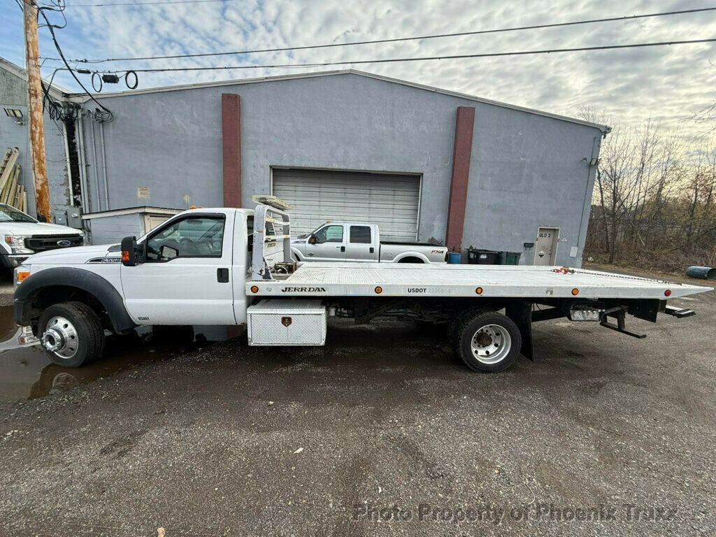 2012 Ford F-550 photo 3