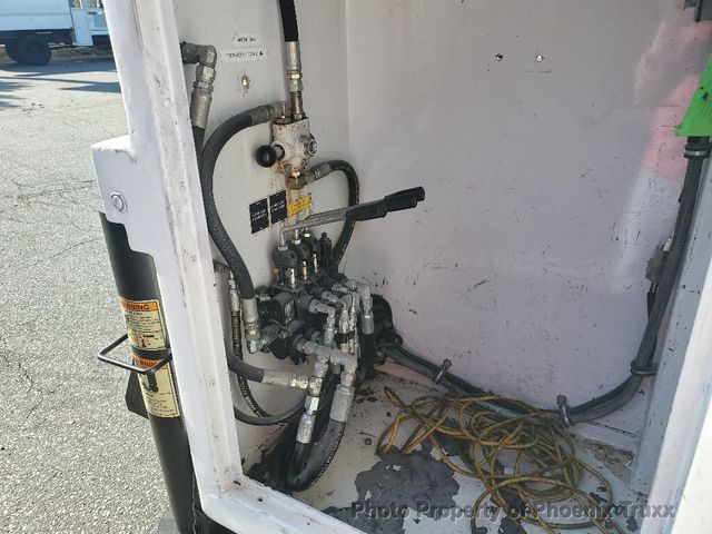 2012 Ford F-550 Super Duty XLT 2dr 4wd Regular Cab Chassis DRW - 21585698 - 6