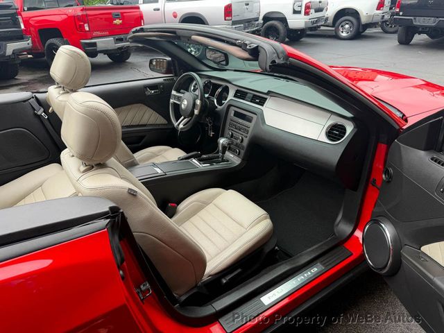 2012 Ford Mustang 2dr Convertible V6 Premium - 23052840 - 23