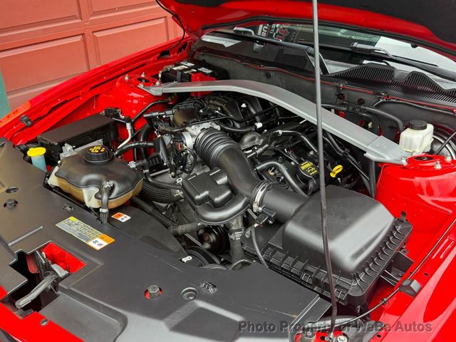 2012 Ford Mustang 2dr Convertible V6 Premium - 23052840 - 32