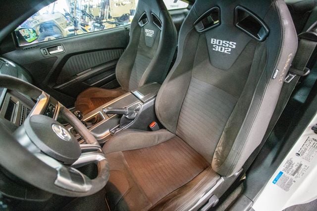 2012 Ford Mustang 2dr Coupe Boss 302 - 22992845 - 3