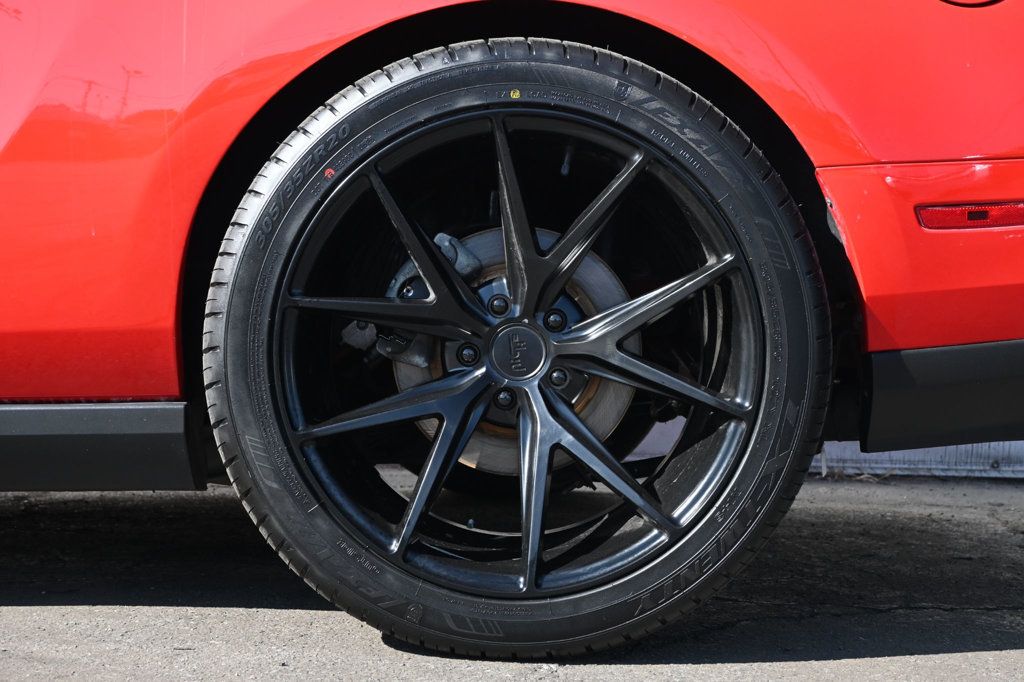 2012 Ford Mustang GT photo 4