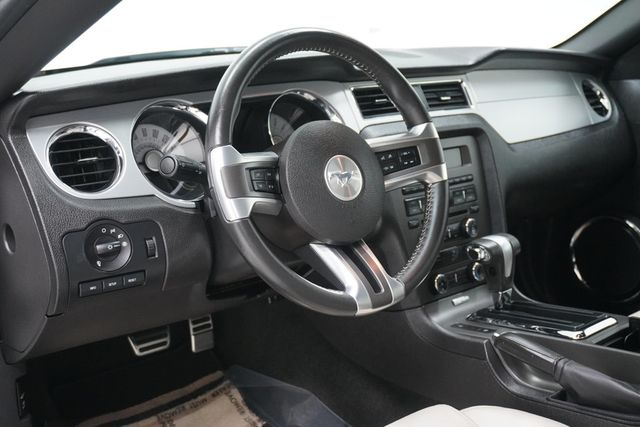 2012 Ford Mustang 2dr Coupe GT - 22938424 - 9