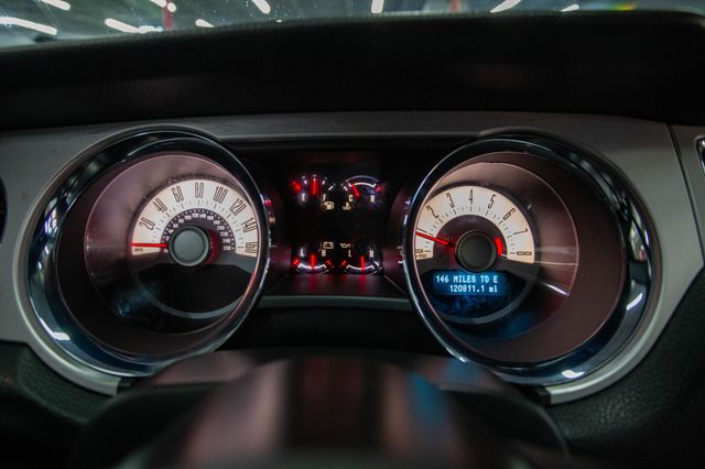 2012 Ford Mustang 2dr Coupe GT Premium - 23006440 - 4