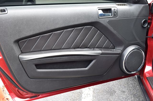 2012 Ford Mustang 2dr Coupe V6 - 22971460 - 31