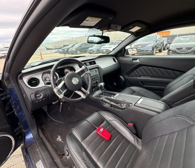 2012 Ford Mustang 2dr Coupe V6 Premium - 23052797 - 3
