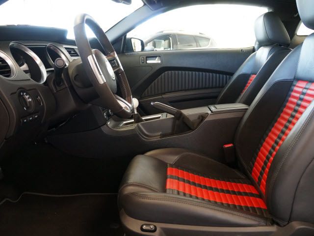 2012 Ford Mustang 2dr Cpe Shelby GT500 - 11960085 - 4