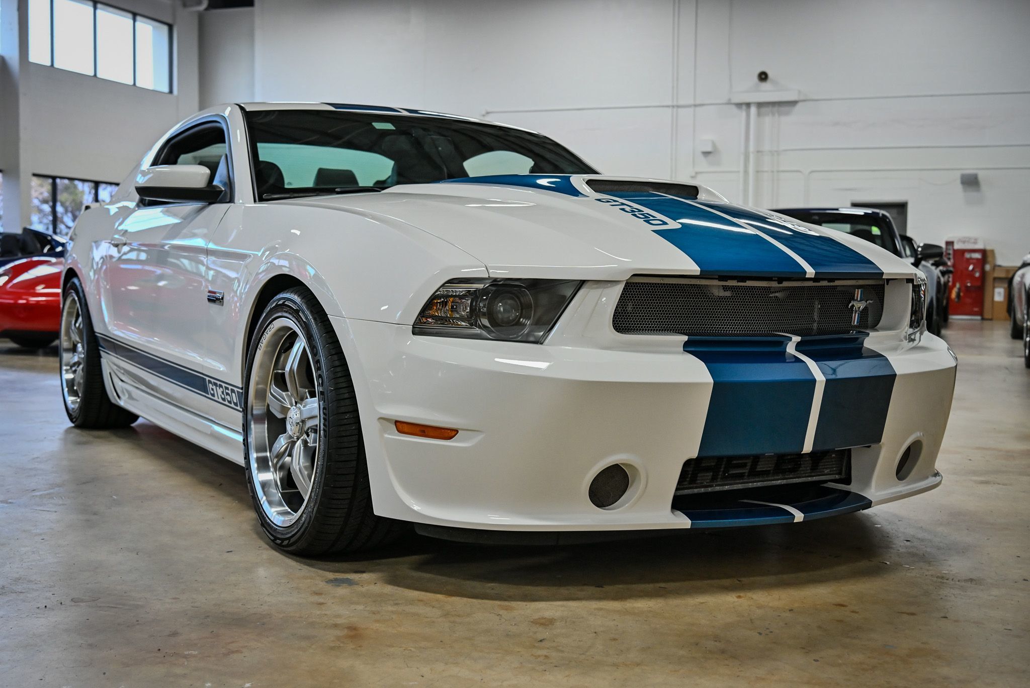 2012 Ford Mustang Shelby GT photo 2