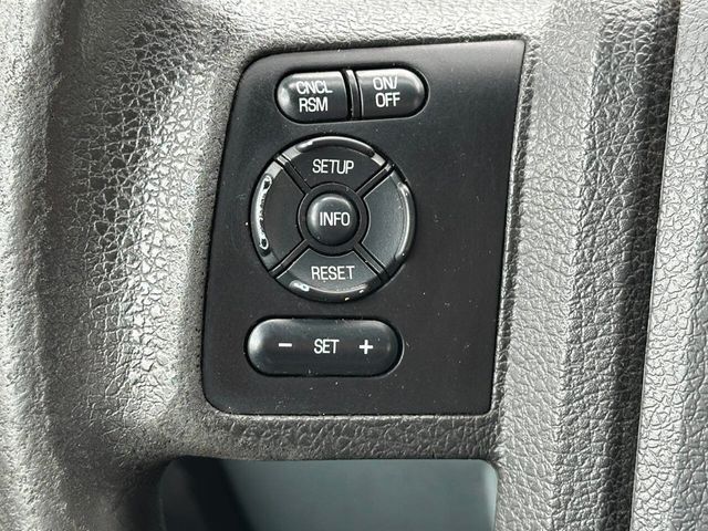 2012 Ford Super Duty F-250 SRW 4WD Reg Cab 137" XL - 22944155 - 24
