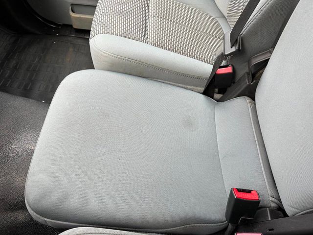 2012 Ford Super Duty F-250 SRW 4WD Reg Cab 137" XL - 22944155 - 33