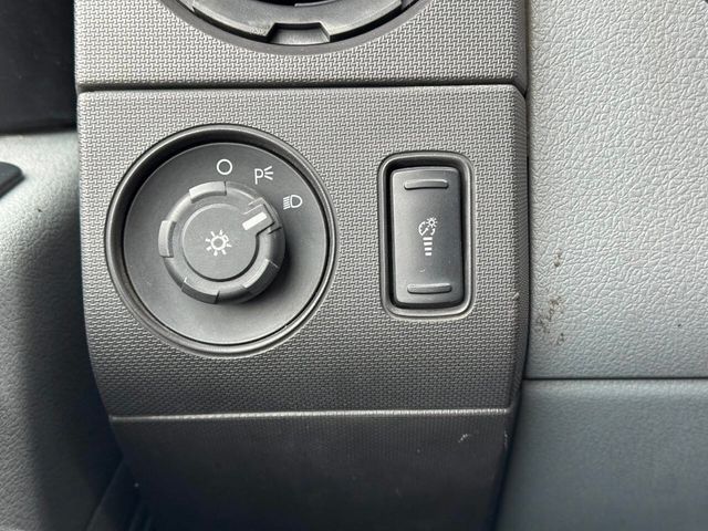 2012 Ford Super Duty F-250 SRW 4WD Reg Cab 137" XL - 23030925 - 27