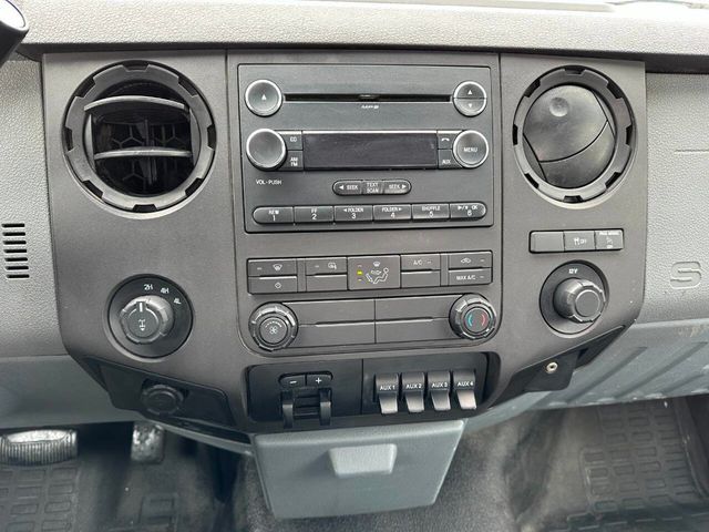 2012 Ford Super Duty F-250 SRW 4WD Reg Cab 137" XL - 23030925 - 28