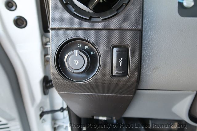 2012 Ford Super Duty F-250 SRW F250SD 2WD Reg Cab Utility  - 22969732 - 28