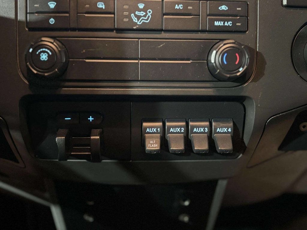 2012 Ford Super Duty F-250 SRW XL 4x4 4dr SuperCab 8 ft. LB Pickup - 22978235 - 19