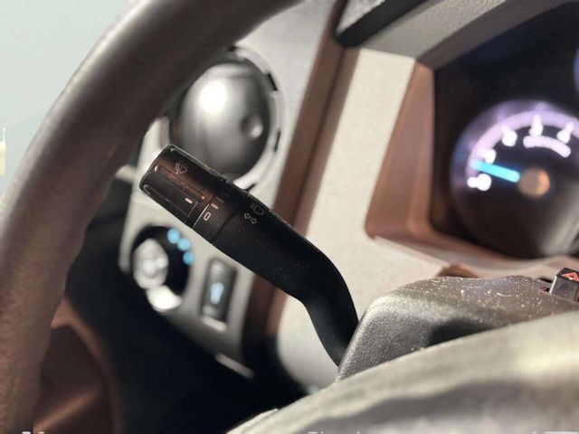 2012 Ford Super Duty F-250 SRW XL 4x4 4dr SuperCab 8 ft. LB Pickup - 22978235 - 21